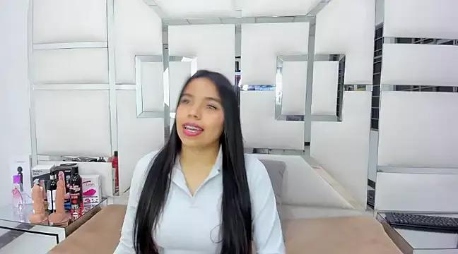 ZoeWan69 on StripChat 